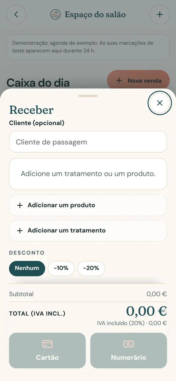 No telemóvel : A caixa do salão